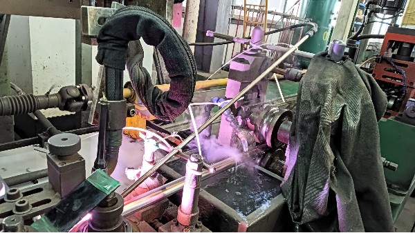 ����ֺ����ڻ�е�豸������