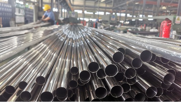 圆管与方管的“几何学”：为什么形状本身就是一种性能？