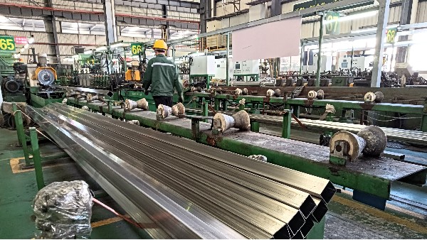 �޷����з���һ���غ���ȫ�뾭�õĶԻ�