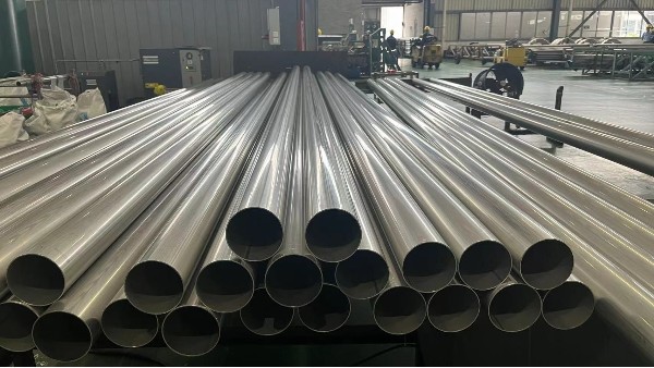 ����ֺ�ͭ�ĸ����͸�ʴ