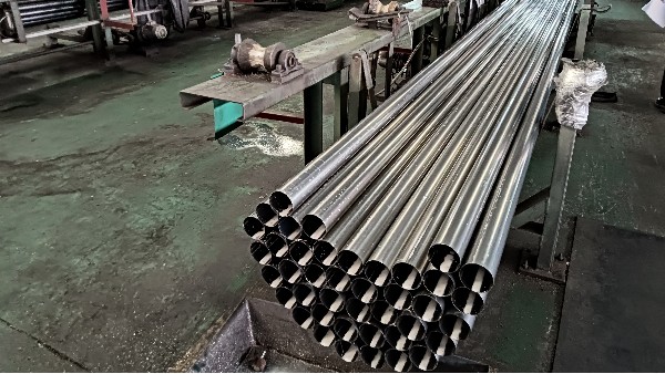 �Ƚ����������ѡ����ֺ�����