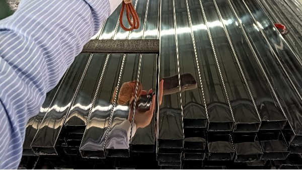 �����300ϵ�еļ��׷��༰����Ҫ��;