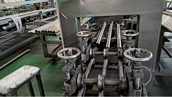 �����װ�ιܺ͹�ҵ���ĸ���Щ