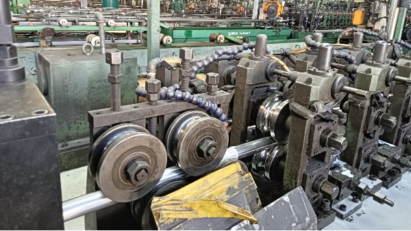 ����־������κ���